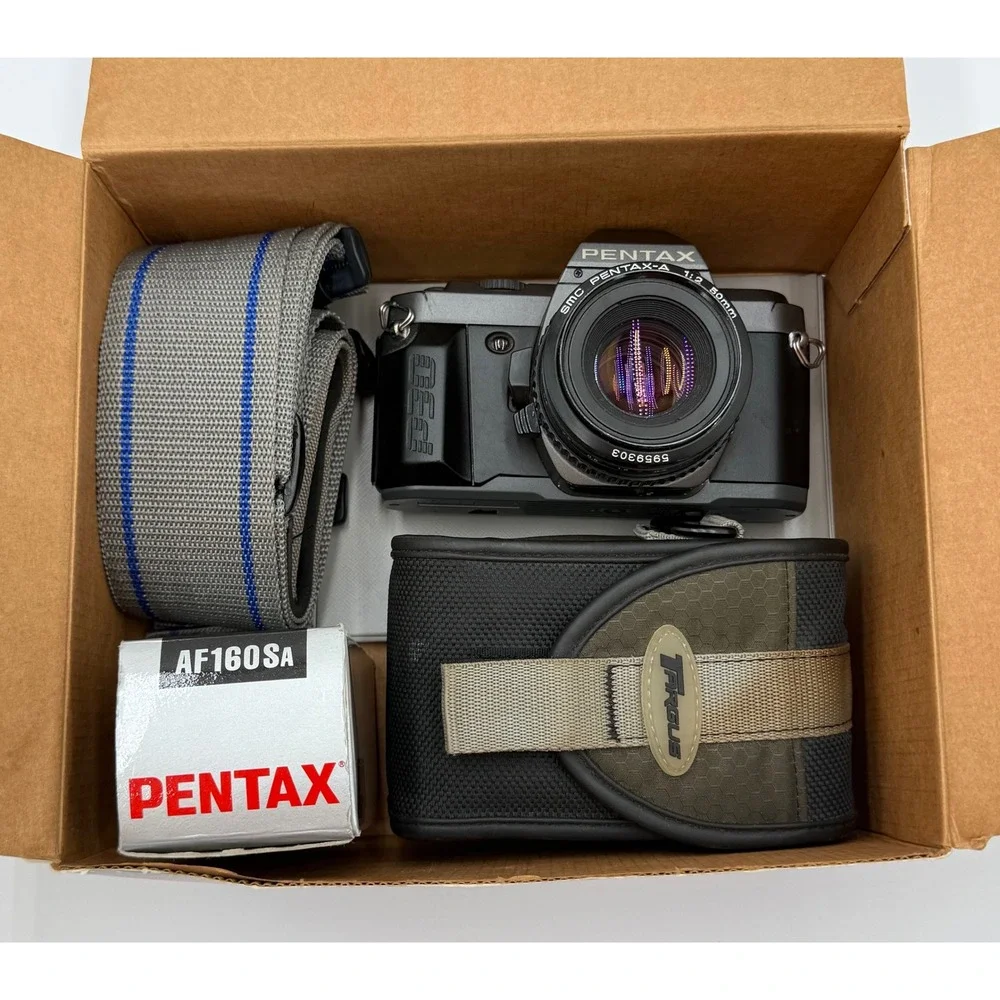 Pentax P30T 35mm SLR Film Camera SMC Pentax-A 50mm f/2 Lens AF160SA Flash Box